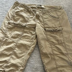 Khaki cargo capris